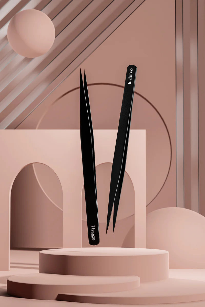 Lashiivo Tweezers